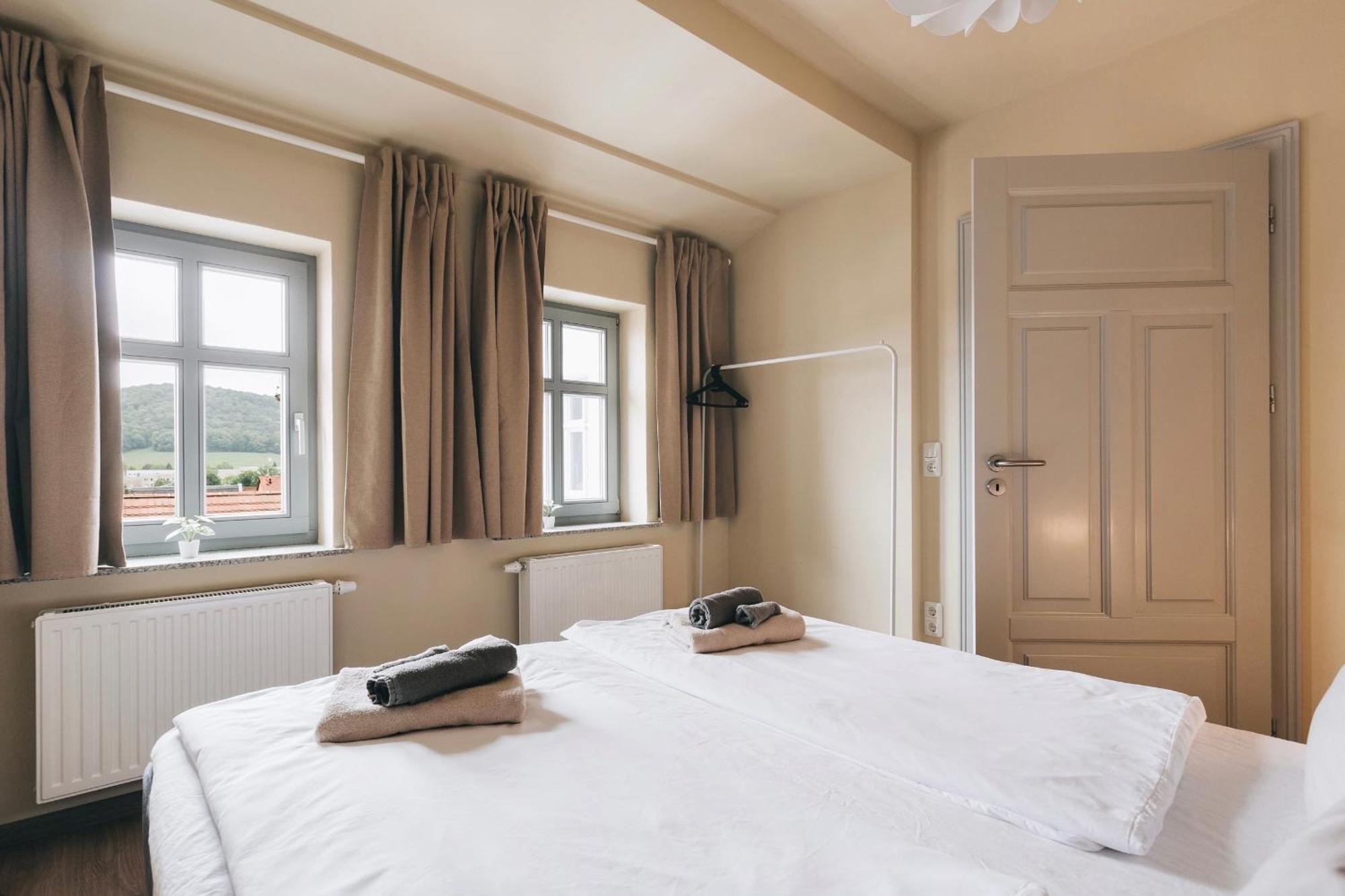 Idyllisch Zentral - Grosses Apartment Mit Historischem Flair Und Bergpanorama Löbau Exteriör bild